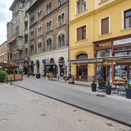 Peachy Homes Budapest