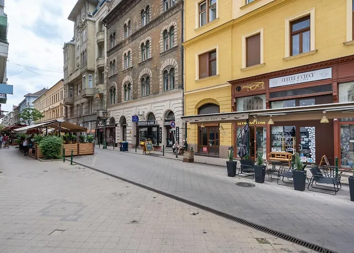 Peachy Homes Budapest