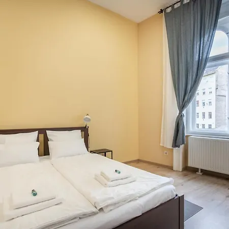 Peachy Homes * Budapest
