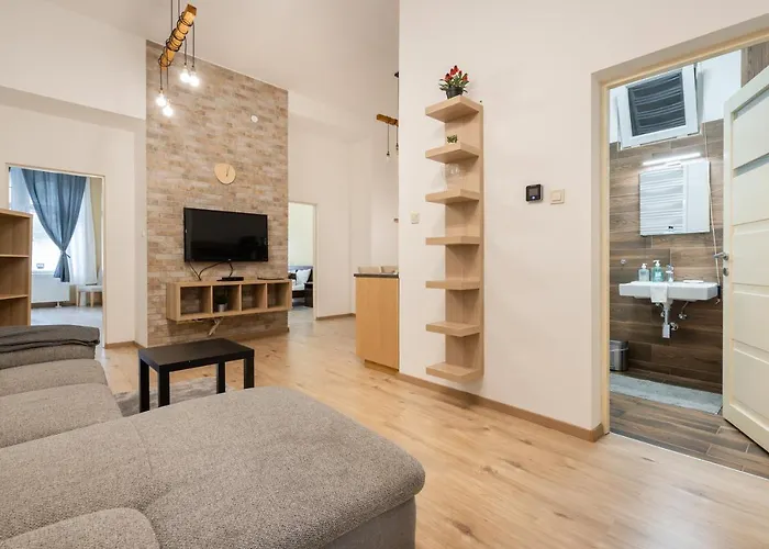 Peachy Homes * Budapest